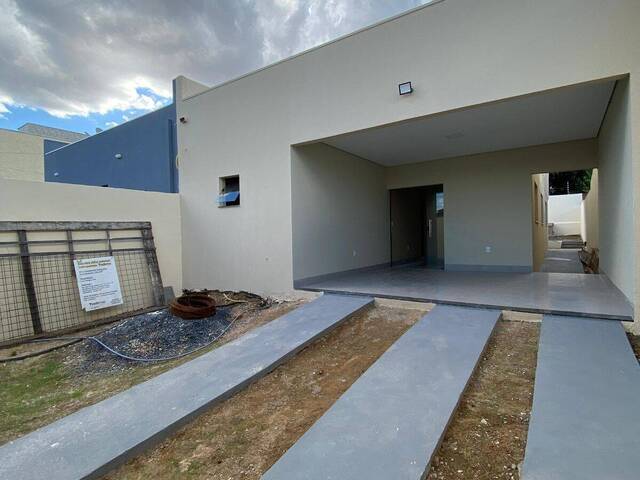 #13 - Casa para Venda em Cuiabá - MT - 1