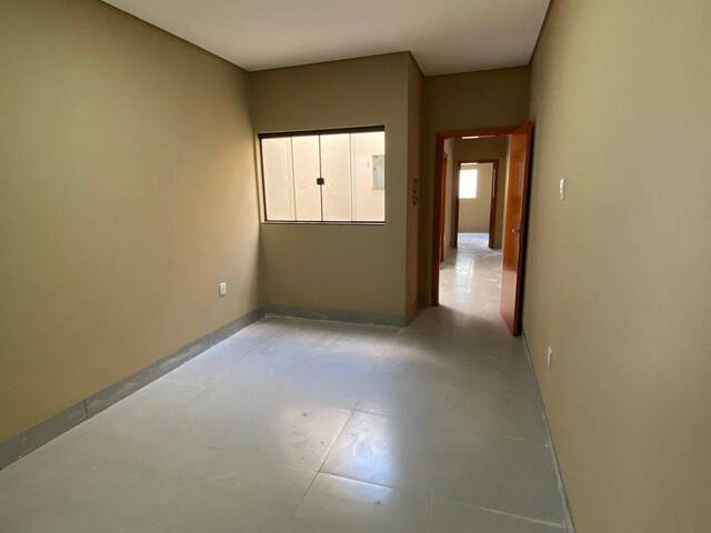 #13 - Casa para Venda em Cuiabá - MT - 2